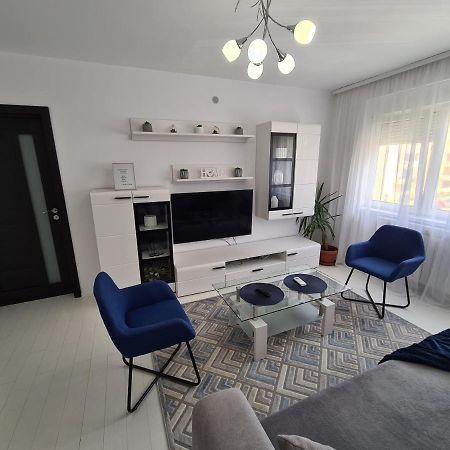 Apartament Bonami Lägenhet Sibiu Exteriör bild